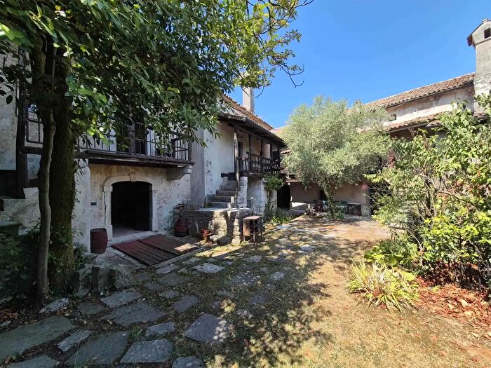 Casa con 15 locali in vendita in Località Aurisina, Duino Aurisina