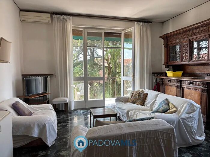 Appartamento quadrilocale in vendita in Via Teofilo Folengo, Padova