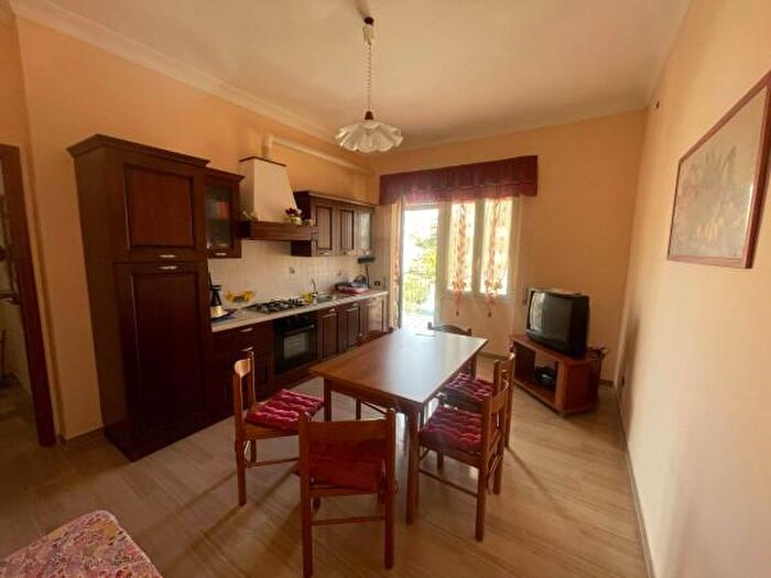 Appartamento trilocale in vendita in Via Torre Perla, Ladispoli