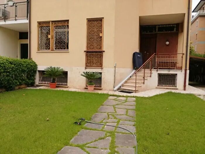 Casa con 6 locali in vendita in Via Vincenzo Padula, Roma