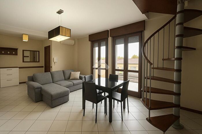 Appartamento bilocale in vendita in Via Pasubio, Legnano