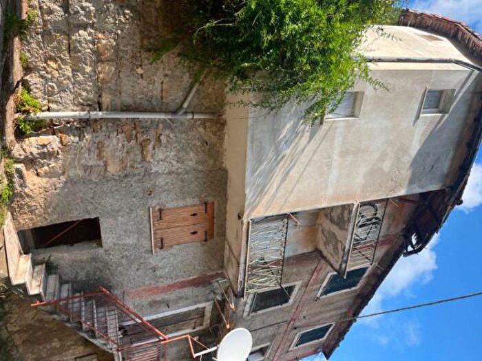 Casa trilocale in vendita in Località Mareta, Valbrevenna