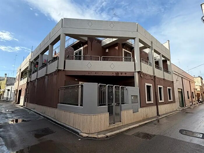 Casa con 8 locali in vendita in Via Giovanni Randaccio, Bari