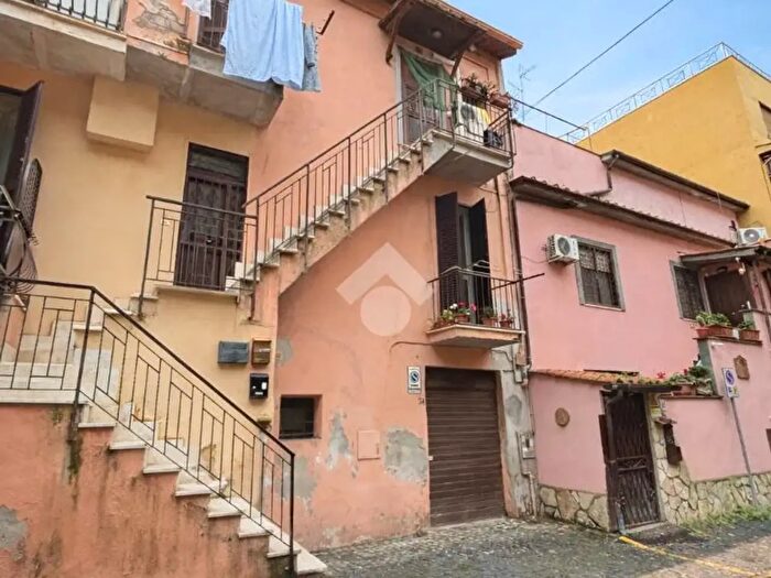 Appartamento trilocale in vendita in Via Giuseppe Garibaldi, Genzano Di Roma