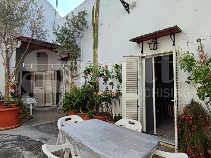 Casa trilocale in vendita in PresicceAcquarica