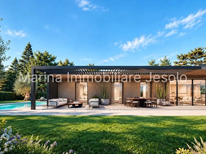 Casa quadrilocale in vendita in Via Rusti, Jesolo