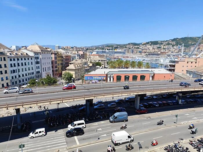 Appartamento in affitto in Piazza Cavour, Genova