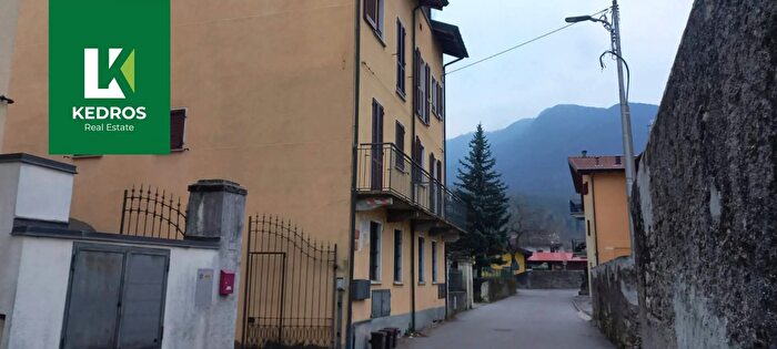 Appartamento trilocale in vendita in Via Giuseppe Verdi, Cuvio