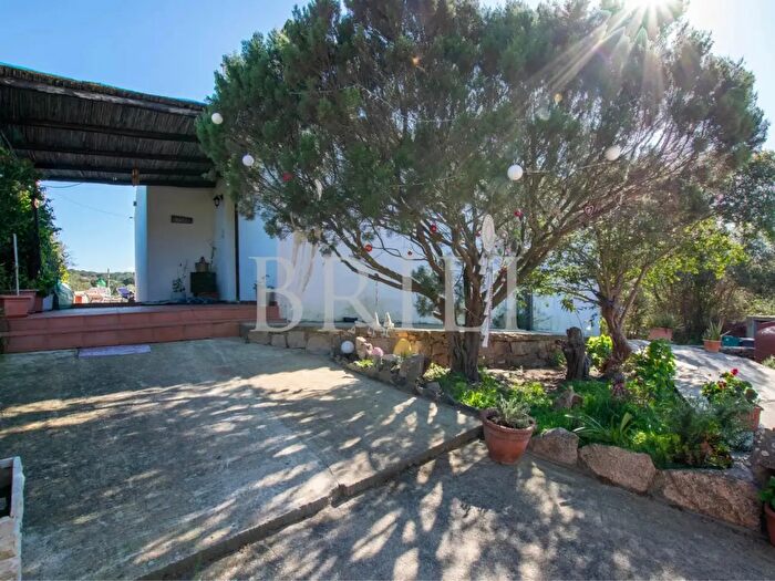 Casa con 5 locali in vendita in Arzachena
