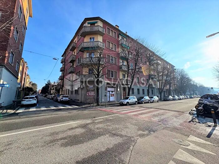 Appartamento quadrilocale in vendita in Via del Timavo, Bologna