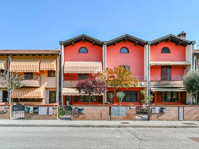 Casa con 5 locali in vendita in Via Aldo Moro, Poggio Renatico