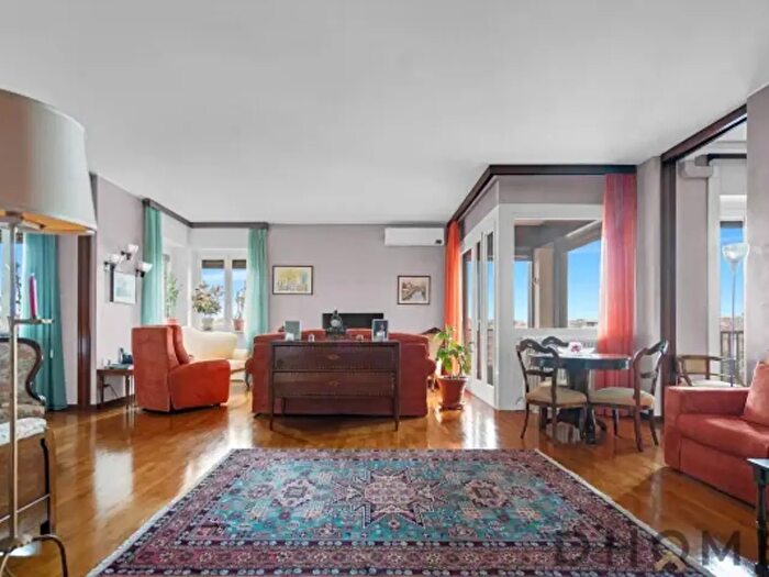 Appartamento con 6 locali in vendita in Via Filippo Argelati, Milano