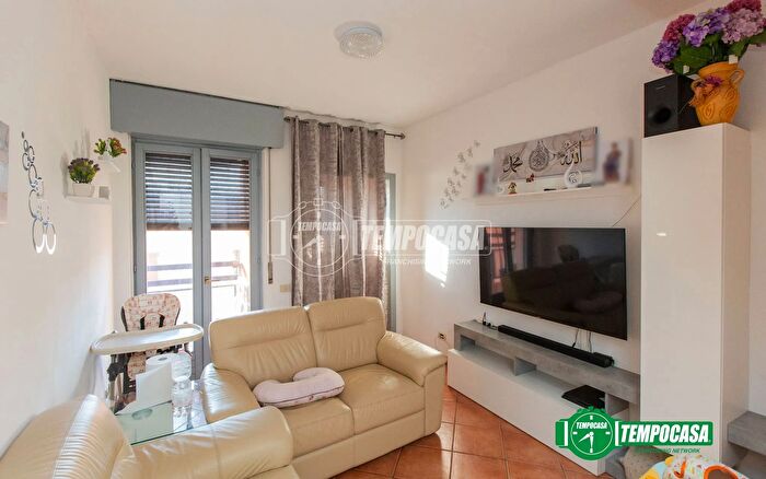 Appartamento trilocale in vendita in Via Parma, Busto Arsizio