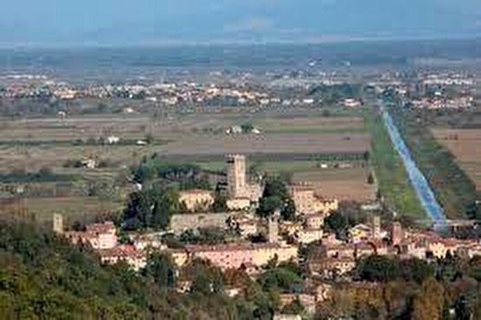 Appartamento bilocale in affitto in Via Giovanni Falcone, Centro, Vicopisano