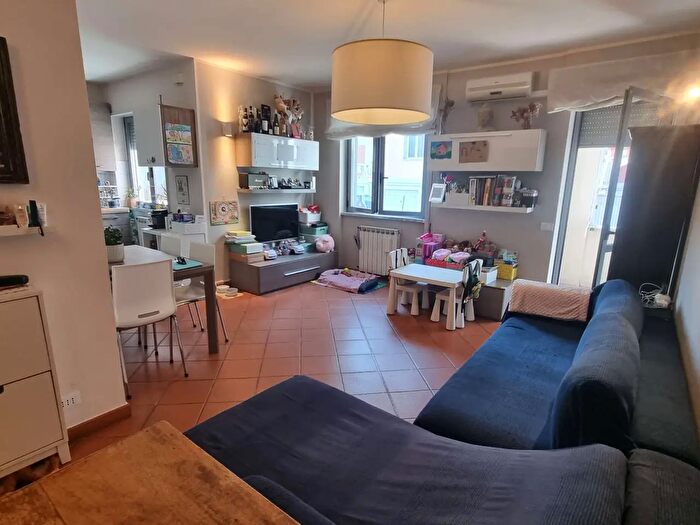 Appartamento con 6 locali in vendita in Sarzana