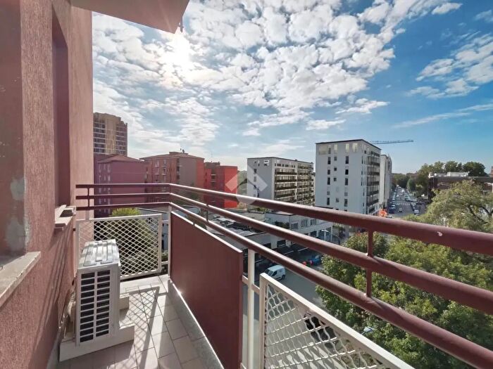 Appartamento bilocale in affitto in Via Monfalcone, Milano