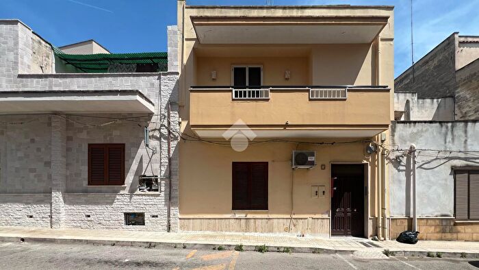 Casa con 5 locali in vendita in Via Cesare Balbo, Brindisi