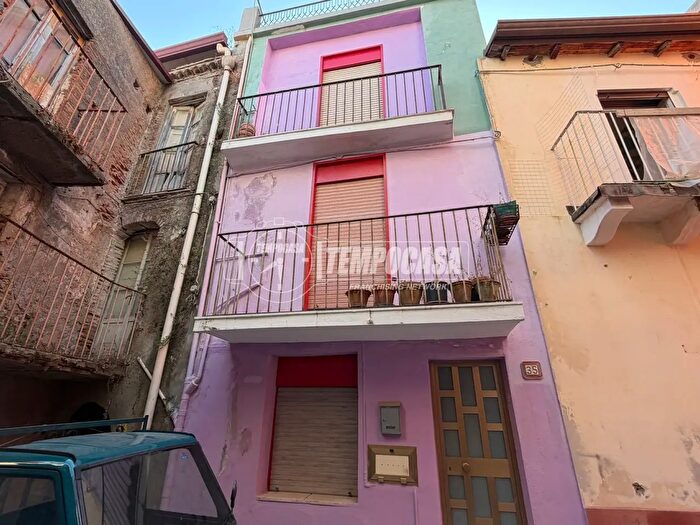 Appartamento trilocale in vendita in Strada Provinciale, Messina