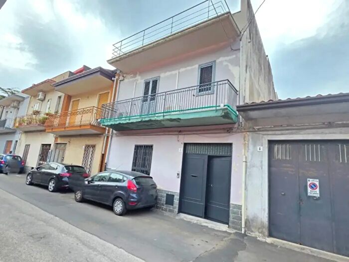 Appartamento trilocale in vendita in San Gregorio Di Catania
