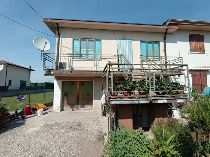 Casa con 10 locali in vendita in Cavarzere San Pietro, Cavarzere