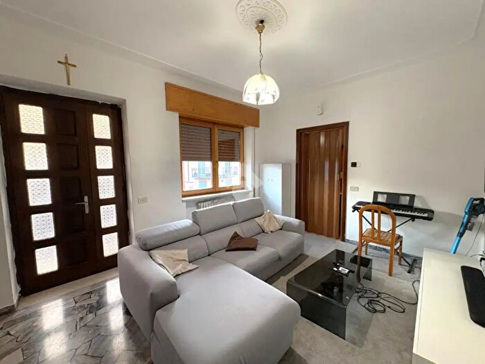 Appartamento trilocale in vendita in Via a Meucci, Montecchio Maggiore