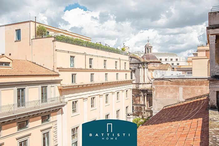 Appartamento trilocale in affitto in Piazza Barberini, Roma