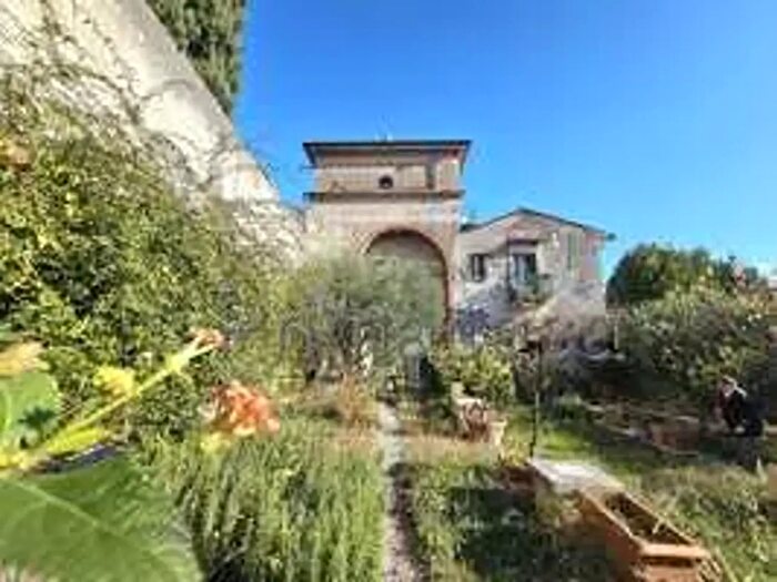 Appartamento con 6 locali in affitto in Via Betteloni, San Pietro In Cariano