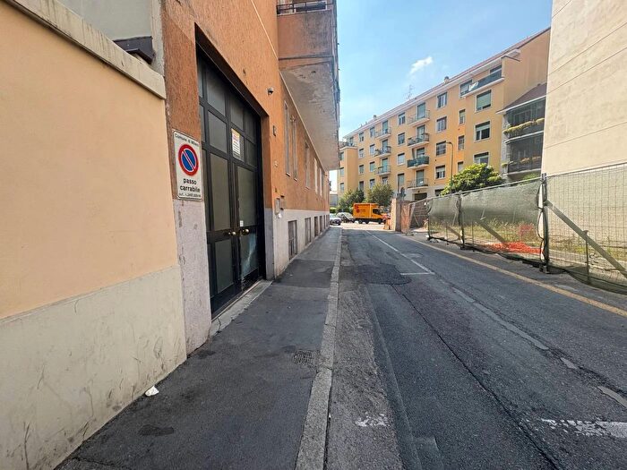 Appartamento trilocale in vendita in Via Antonio Meucci Milano, Milano