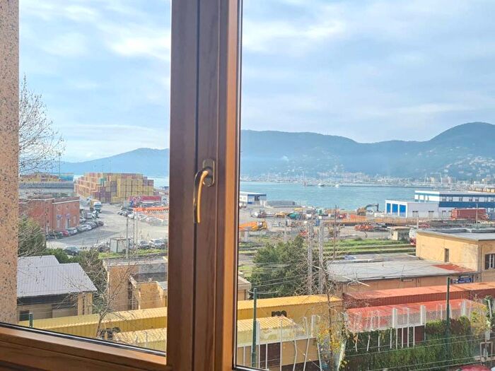 Appartamento quadrilocale in affitto in Canaletto, La Spezia