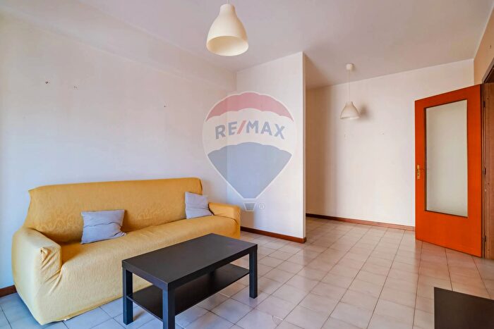 Appartamento trilocale in vendita in Via Luigi Negrelli, Catania