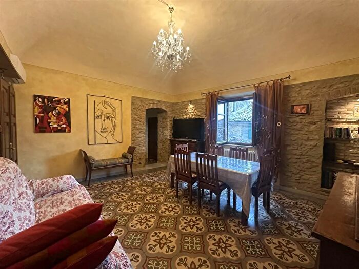 Appartamento quadrilocale in vendita in Pomarance