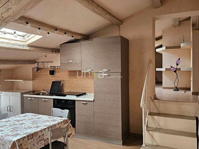 Appartamento trilocale in affitto in Via Roccabella, Centro Storico, Jesi