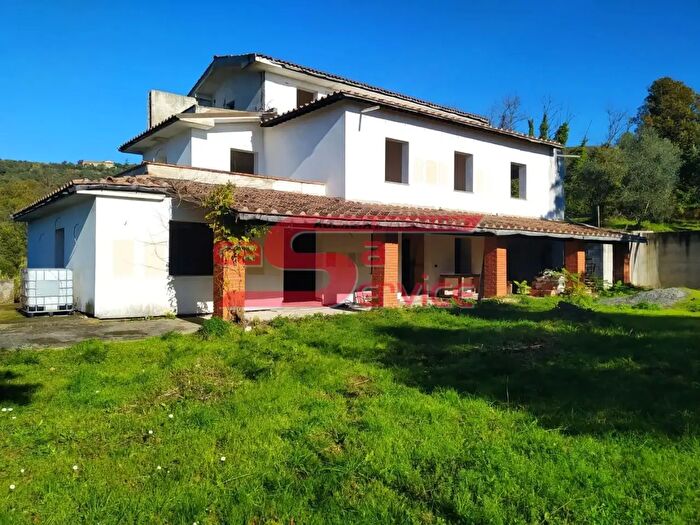 Casa con 16 locali in vendita in Elle Piastrelle, Monsummano Terme