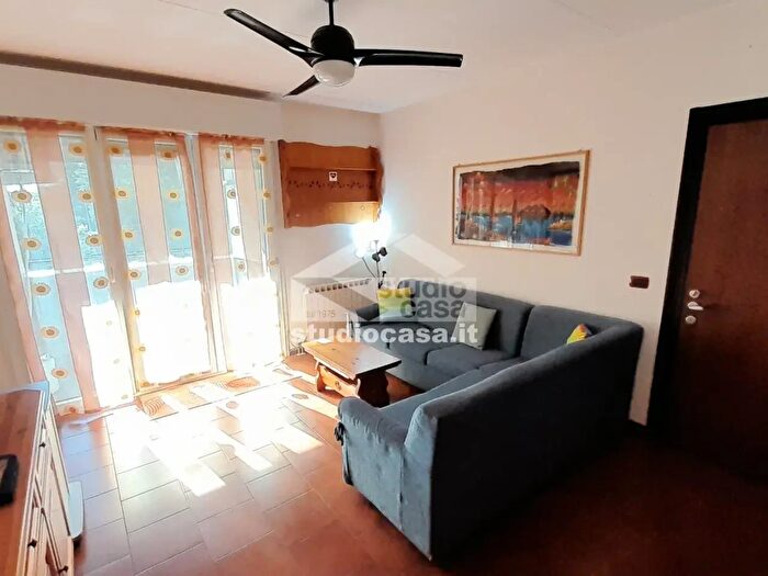 Appartamento quadrilocale in vendita in Via Parri, Rho