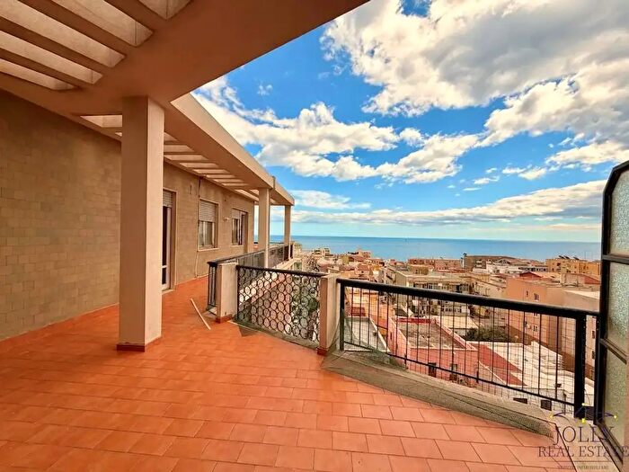 Appartamento con 7 locali in vendita in Viale Tunisi, Siracusa