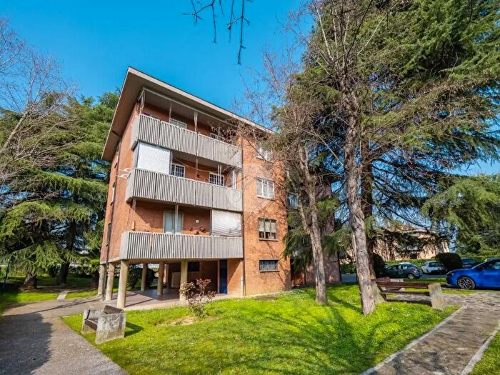 Appartamento quadrilocale in vendita in Via Predosa, Zola Predosa