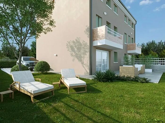 Casa con 7 locali in vendita in Via Giulia Fogolari, Este