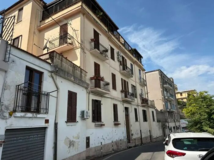 Appartamento trilocale in vendita in Via Italia, Catanzaro