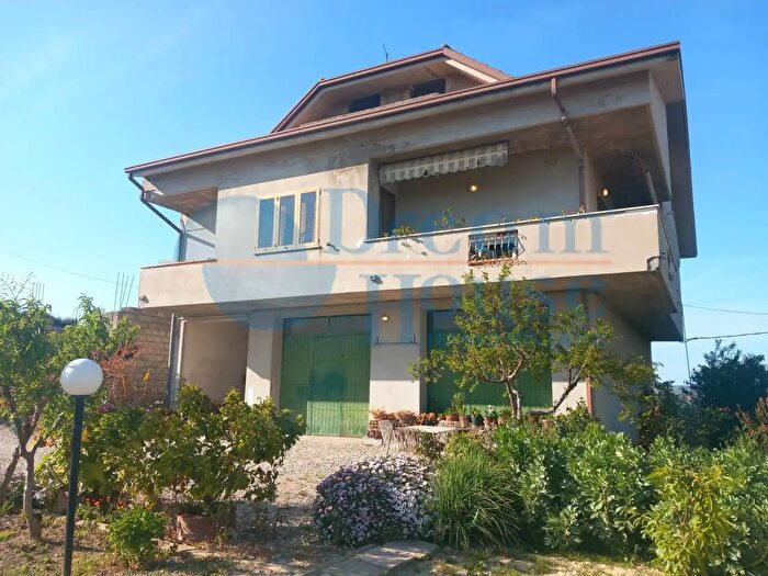 Casa con 8 locali in vendita in Santo Stefano, SantOmero