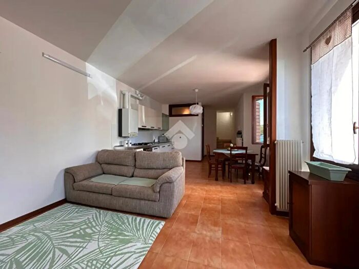 Appartamento trilocale in vendita in Via Rovai, San Zenone Degli Ezzelini