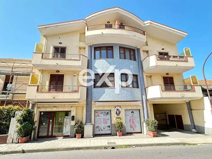 Appartamento trilocale in vendita in Via Nazionale, Villafranca Tirrena