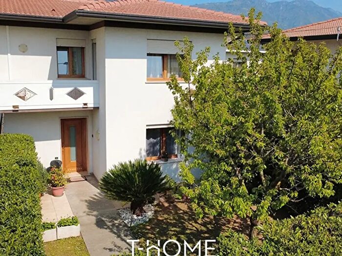 Casa con 5 locali in vendita in Via Alessandro Volta, Romano DEzzelino