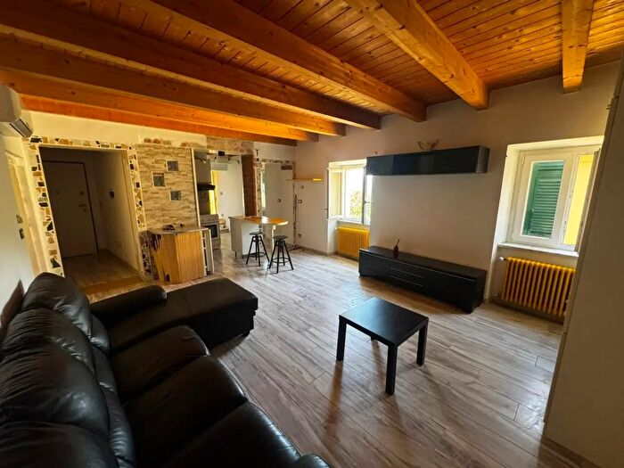 Casa quadrilocale in vendita in Aulla
