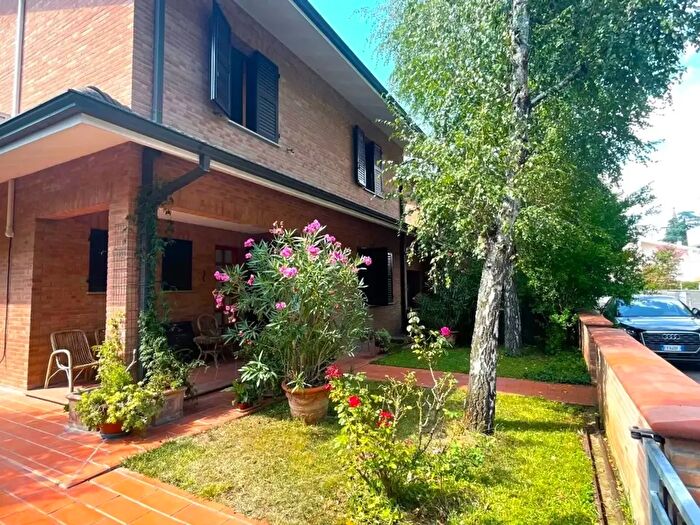Casa con 8 locali in affitto in Via Achille Ferrari d, Castelnuovo Rangone