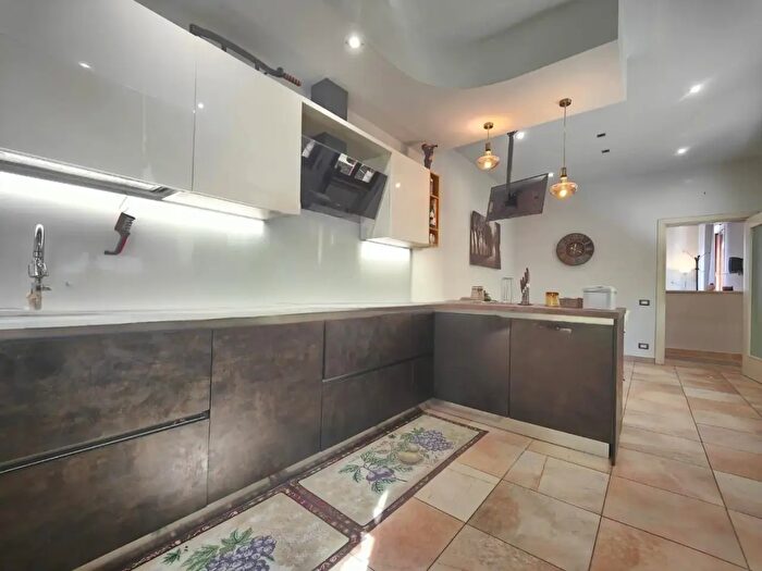 Appartamento con 5 locali in vendita in Fucecchio