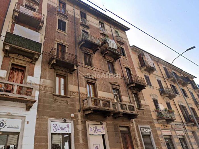 Appartamento trilocale in affitto in Nizza Millefonti, Torino