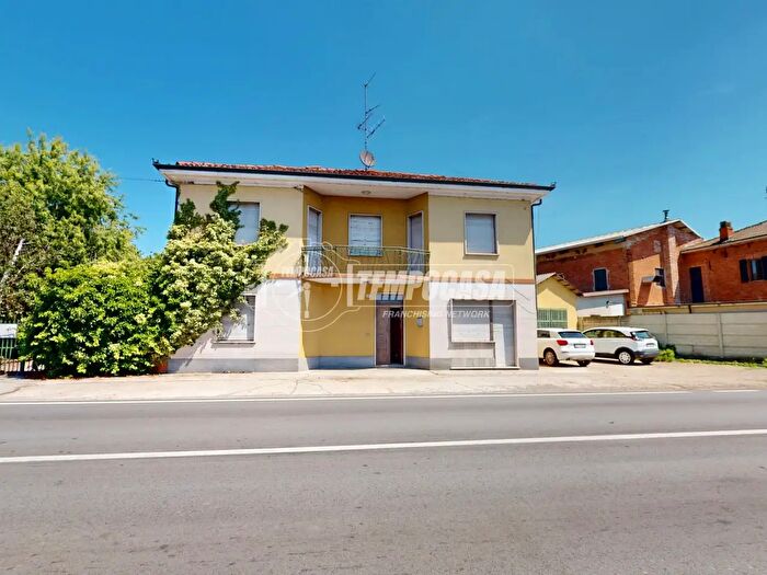 Casa in vendita in Via Statale, Pocapaglia