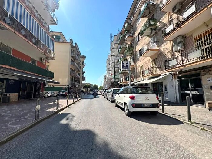 Appartamento trilocale in vendita in Via Via Vicinale Trencia, Napoli