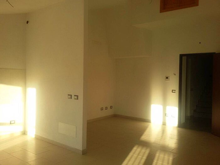 Appartamento trilocale in affitto in Verza, Piacenza