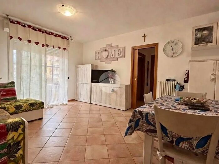 Appartamento trilocale in vendita in Via Paolo Borsellino, San Clemente